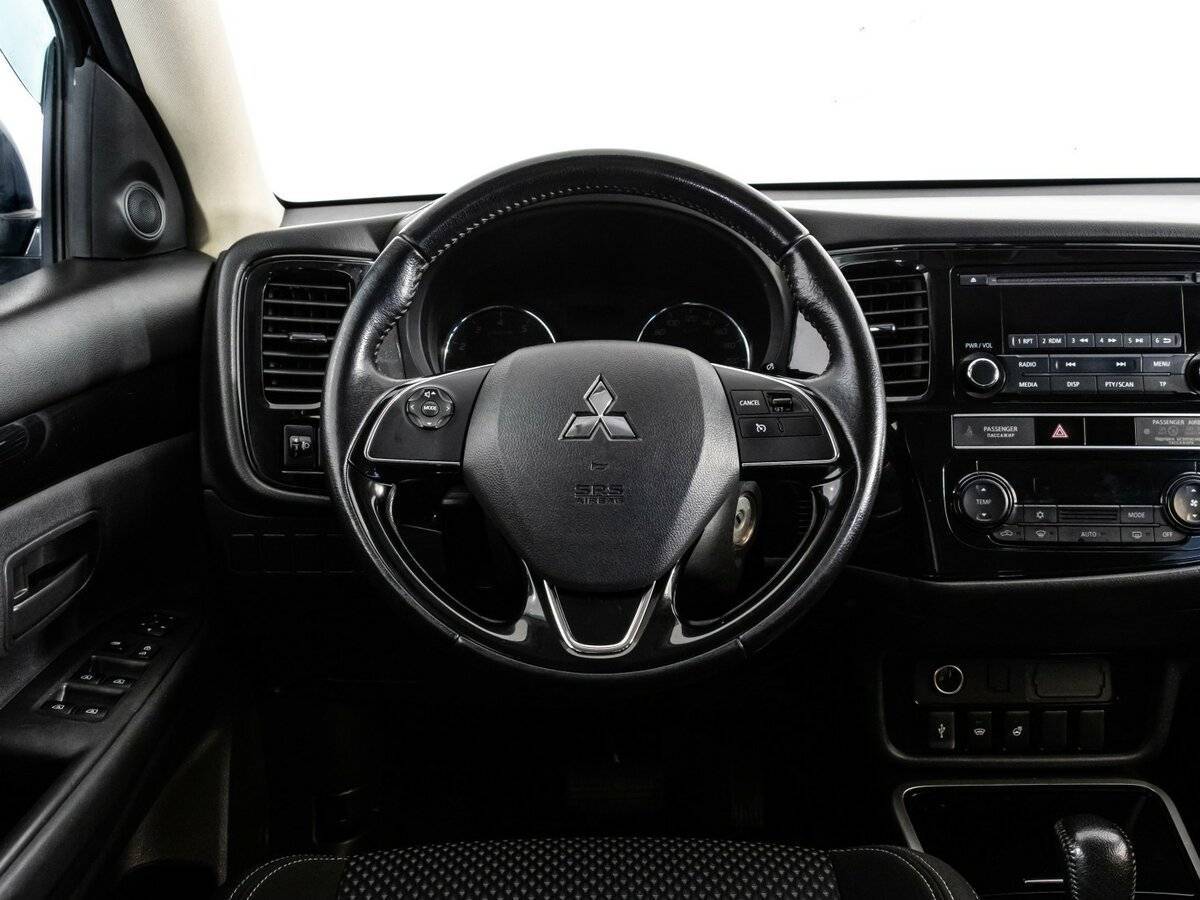 Купить Mitsubishi Outlander с пробегом. Фото: #11