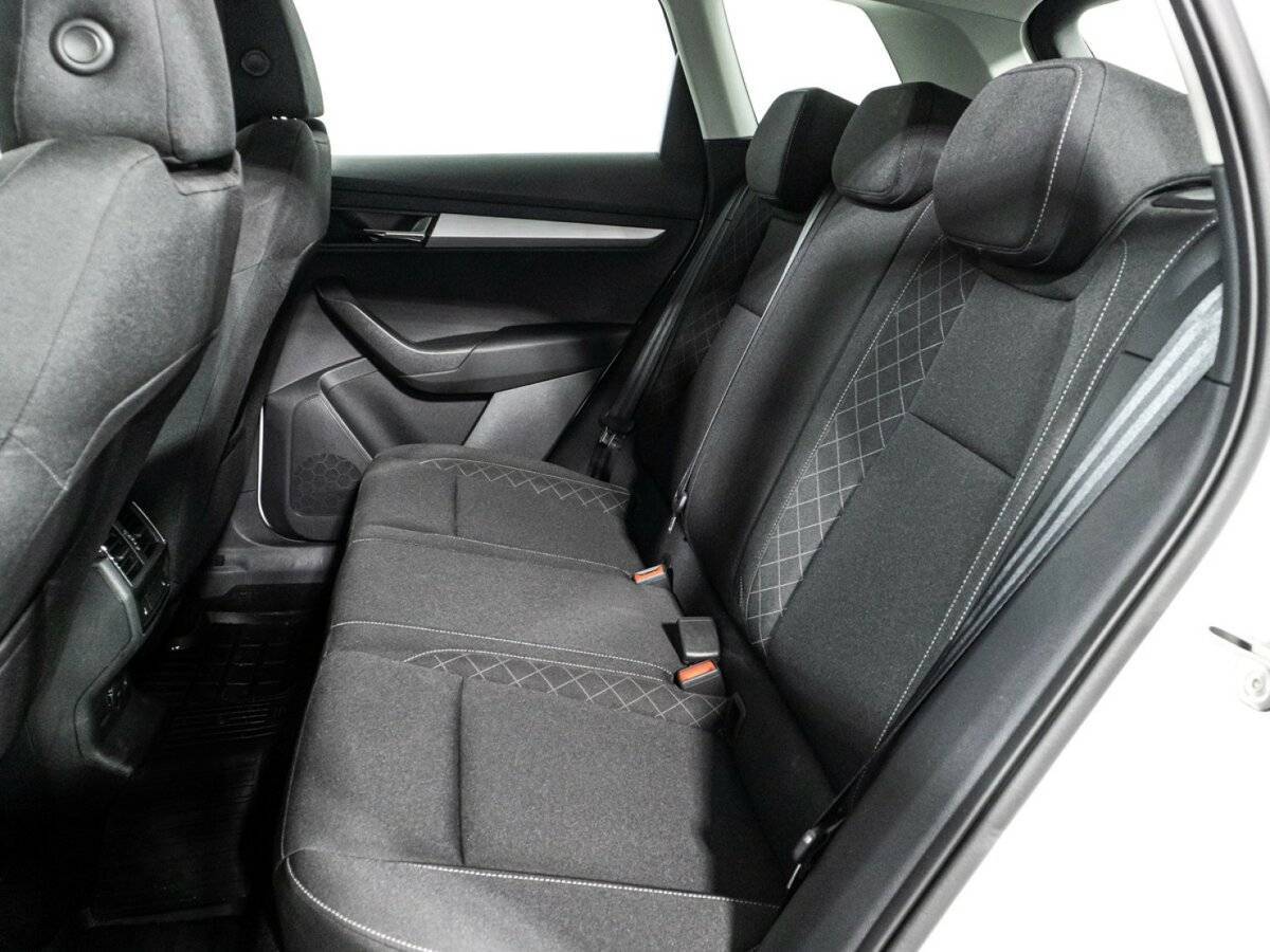 Купить Skoda Karoq с пробегом. Фото: #8