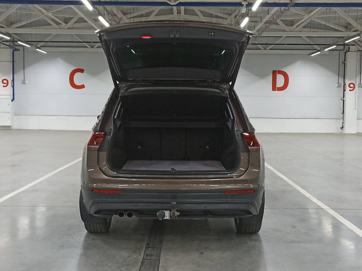 Купить Volkswagen Tiguan с пробегом. Фото: #9