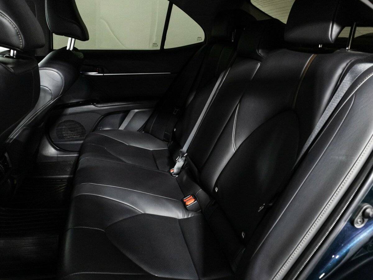 Купить Toyota Camry с пробегом. Фото: #9
