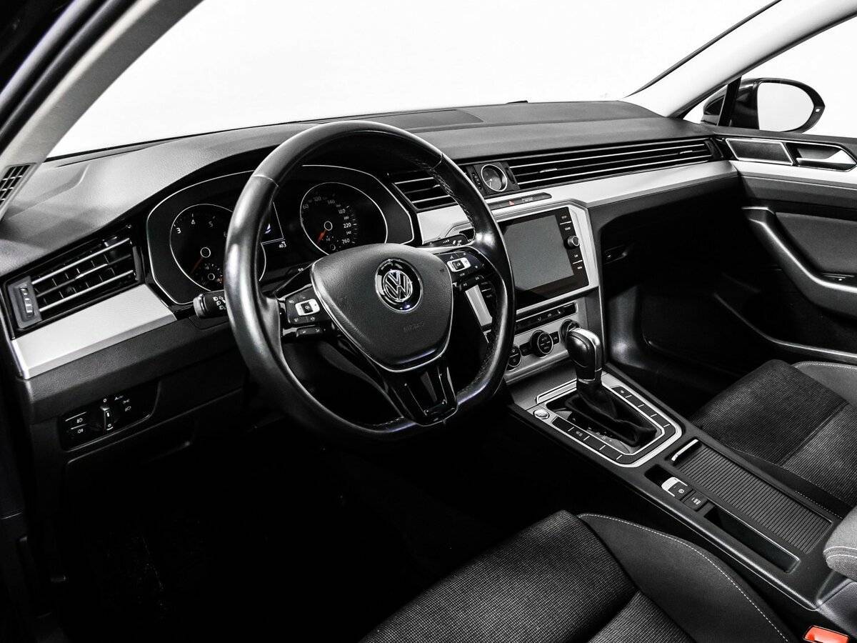 Купить Volkswagen Passat с пробегом. Фото: #12