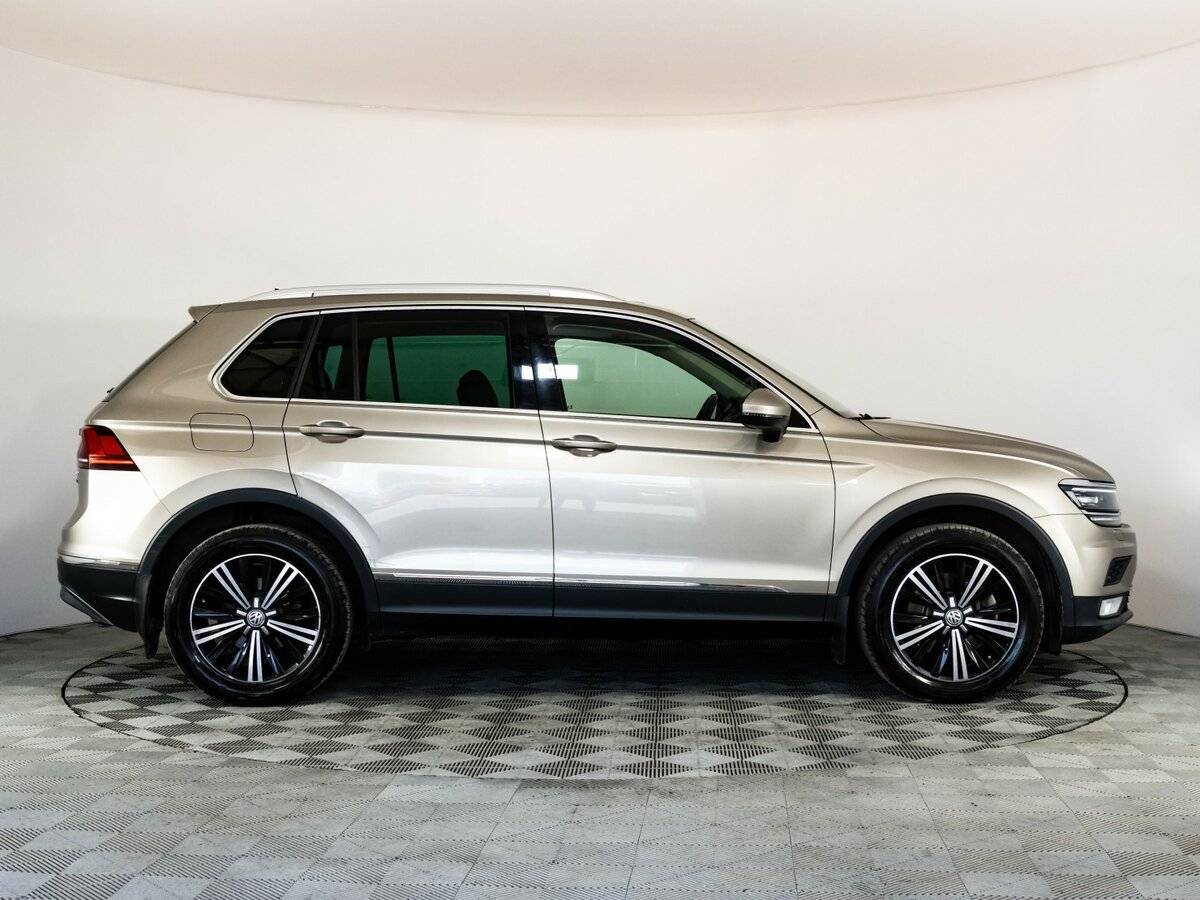 Купить Volkswagen Tiguan с пробегом. Фото: #3