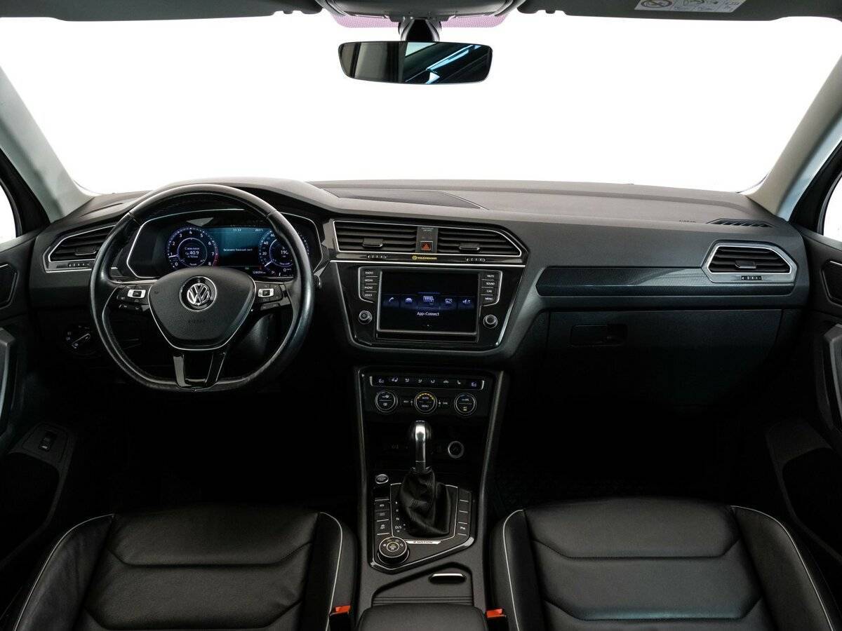 Купить Volkswagen Tiguan с пробегом. Фото: #9