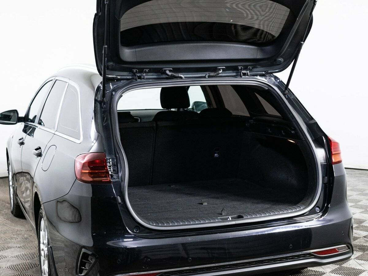 Купить Kia Ceed с пробегом. Фото: #8