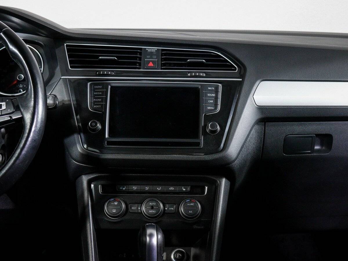 Купить Volkswagen Tiguan с пробегом. Фото: #12