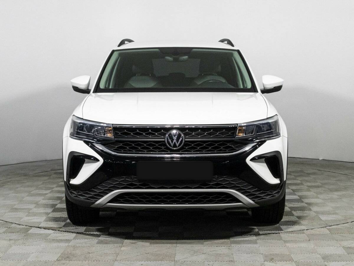Купить Volkswagen Taos с пробегом. Фото: #1