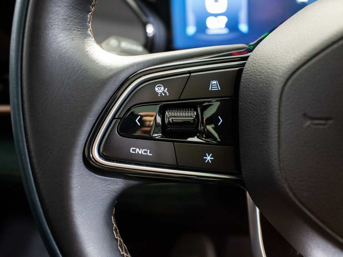 Купить Geely Monjaro с пробегом. Фото: #13