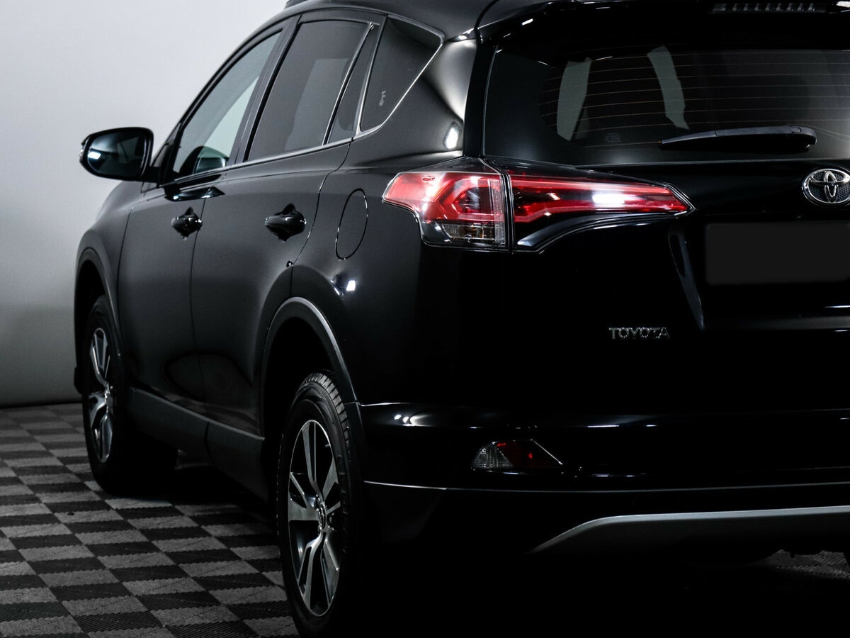 Купить Toyota RAV4 с пробегом. Фото: #17