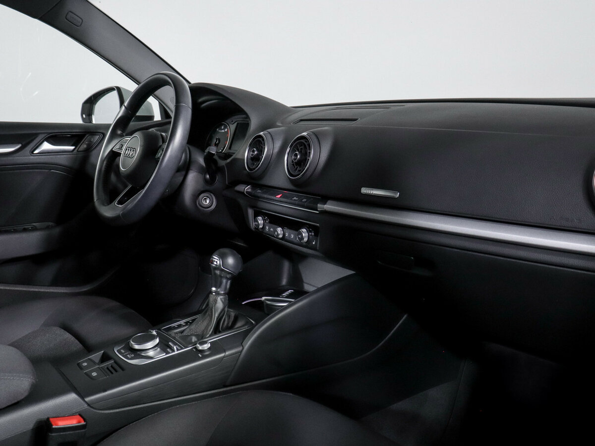 Купить Audi A3 с пробегом. Фото: #6