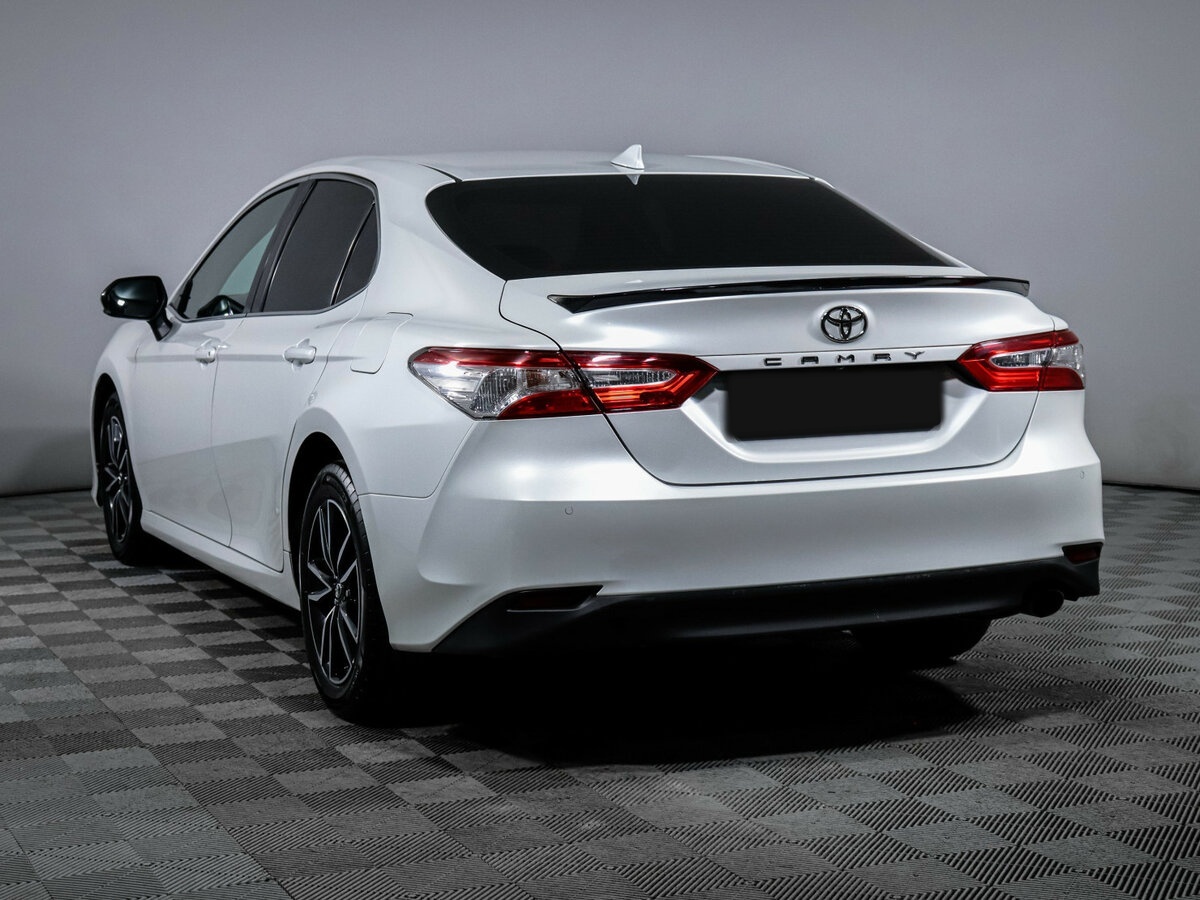 Купить Toyota Camry с пробегом. Фото: #5