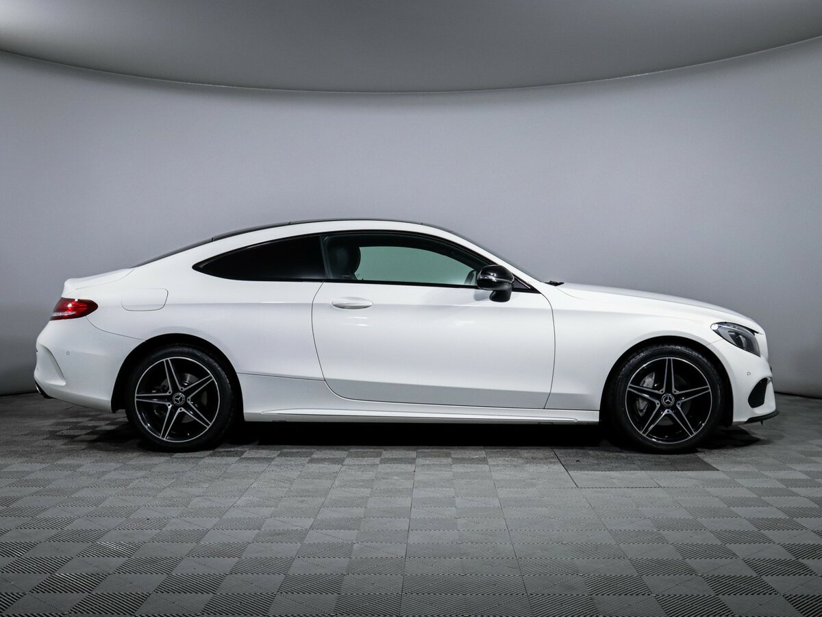 Купить Mercedes-Benz C-Класс с пробегом. Фото: #3