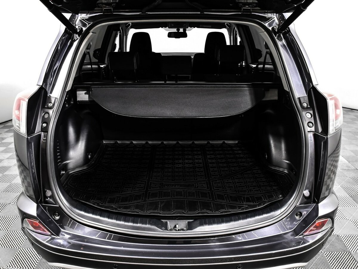 Купить Toyota RAV4 с пробегом. Фото: #10