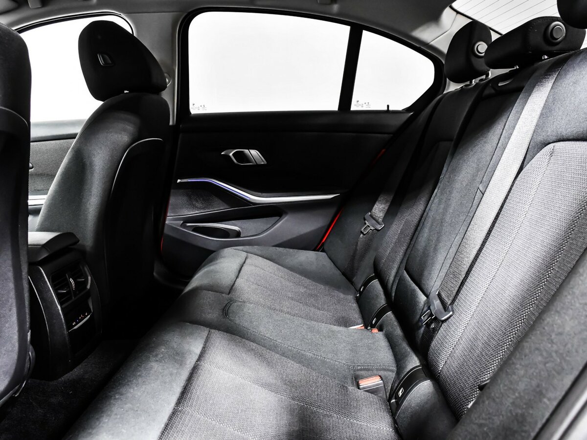 Купить BMW 3 серии с пробегом. Фото: #9