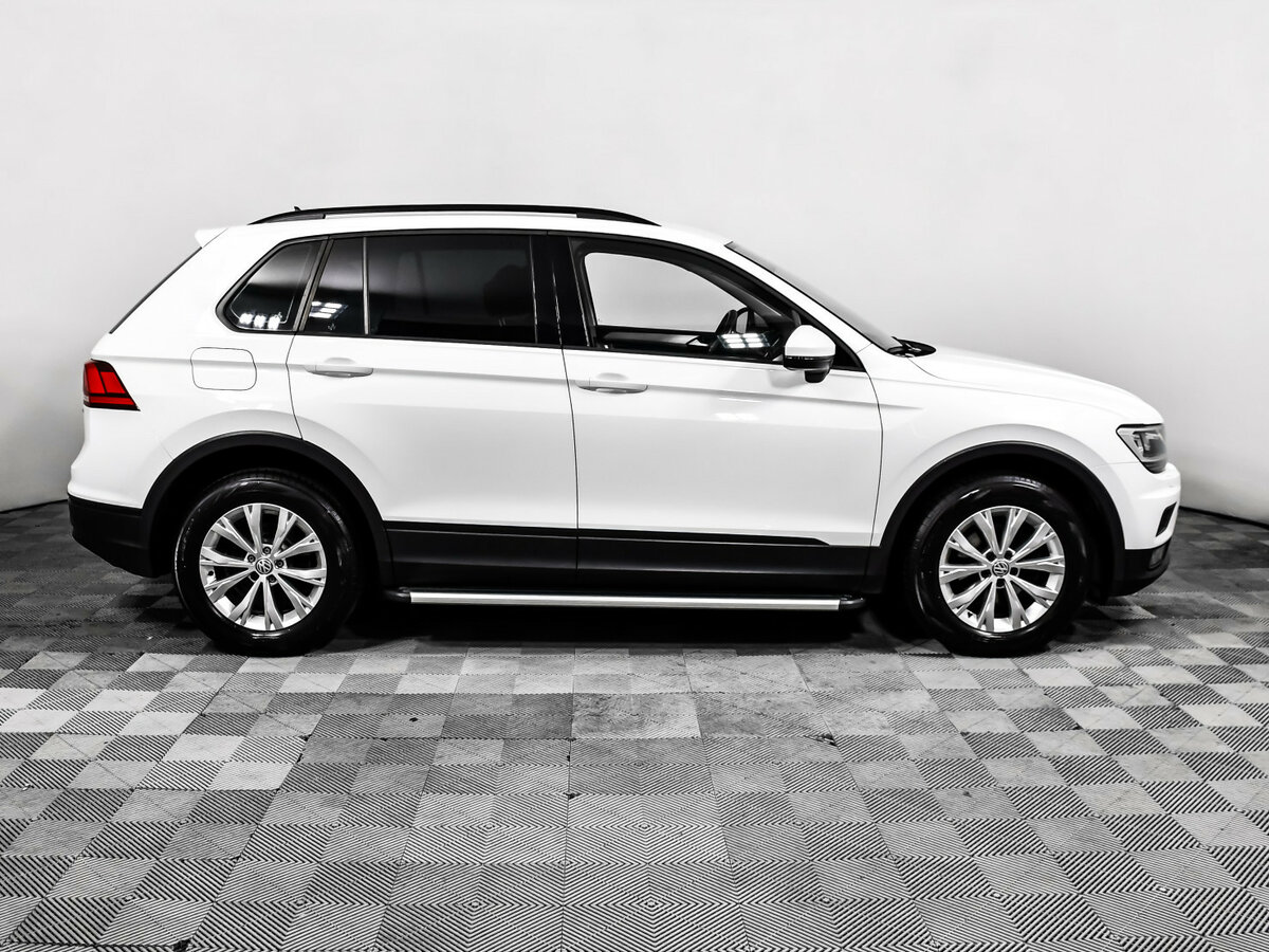 Купить Volkswagen Tiguan с пробегом. Фото: #3