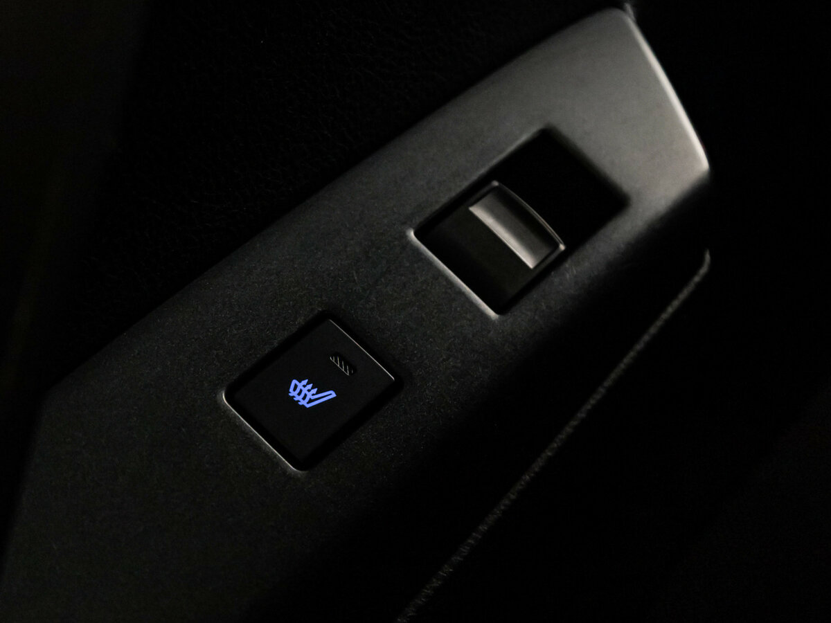 Купить Toyota RAV4 с пробегом. Фото: #16