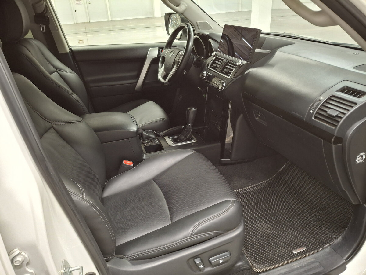 Купить Toyota Land Cruiser Prado с пробегом. Фото: #7