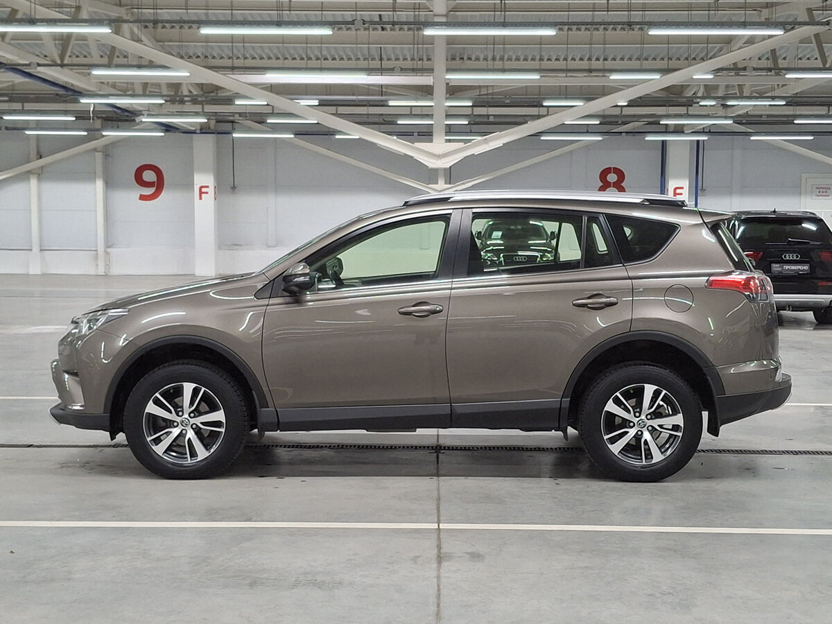 Купить Toyota RAV4 с пробегом. Фото: #7