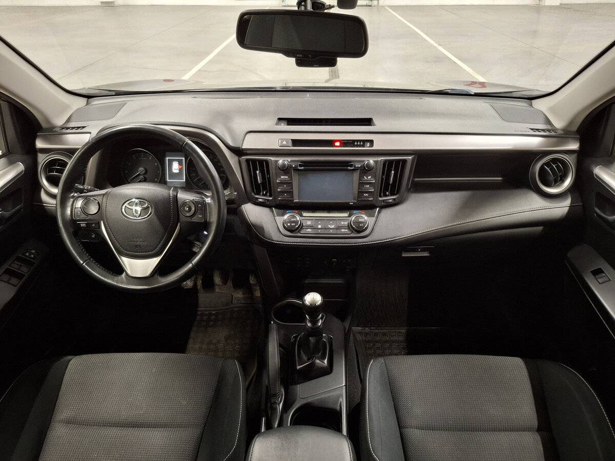Купить Toyota RAV4 с пробегом. Фото: #12