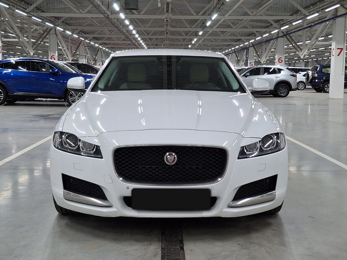 Купить Jaguar XF с пробегом. Фото: #1