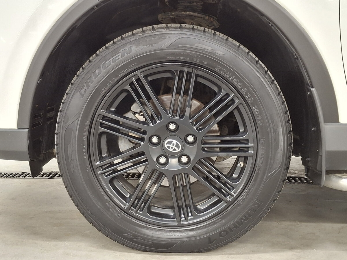 Купить Toyota RAV4 с пробегом. Фото: #17