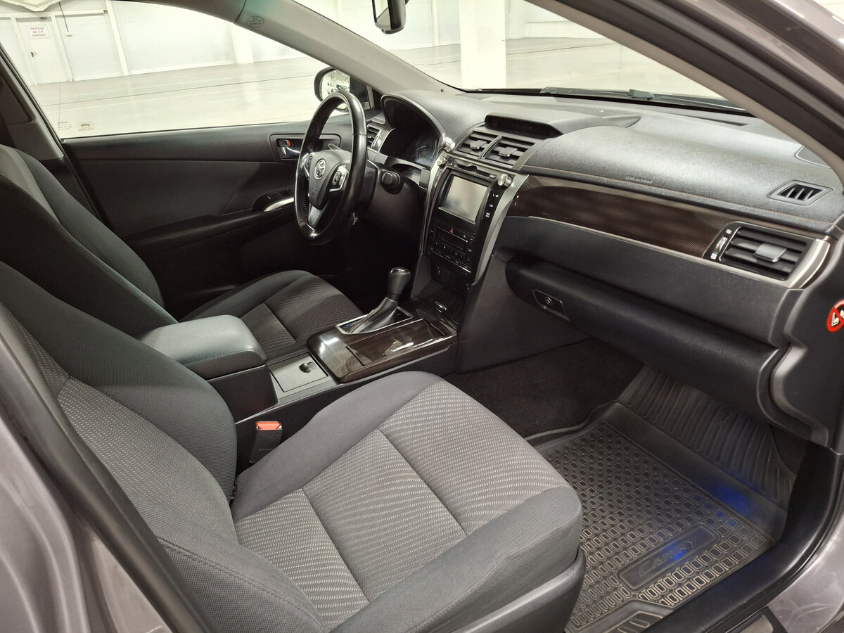 Купить Toyota Camry с пробегом. Фото: #9