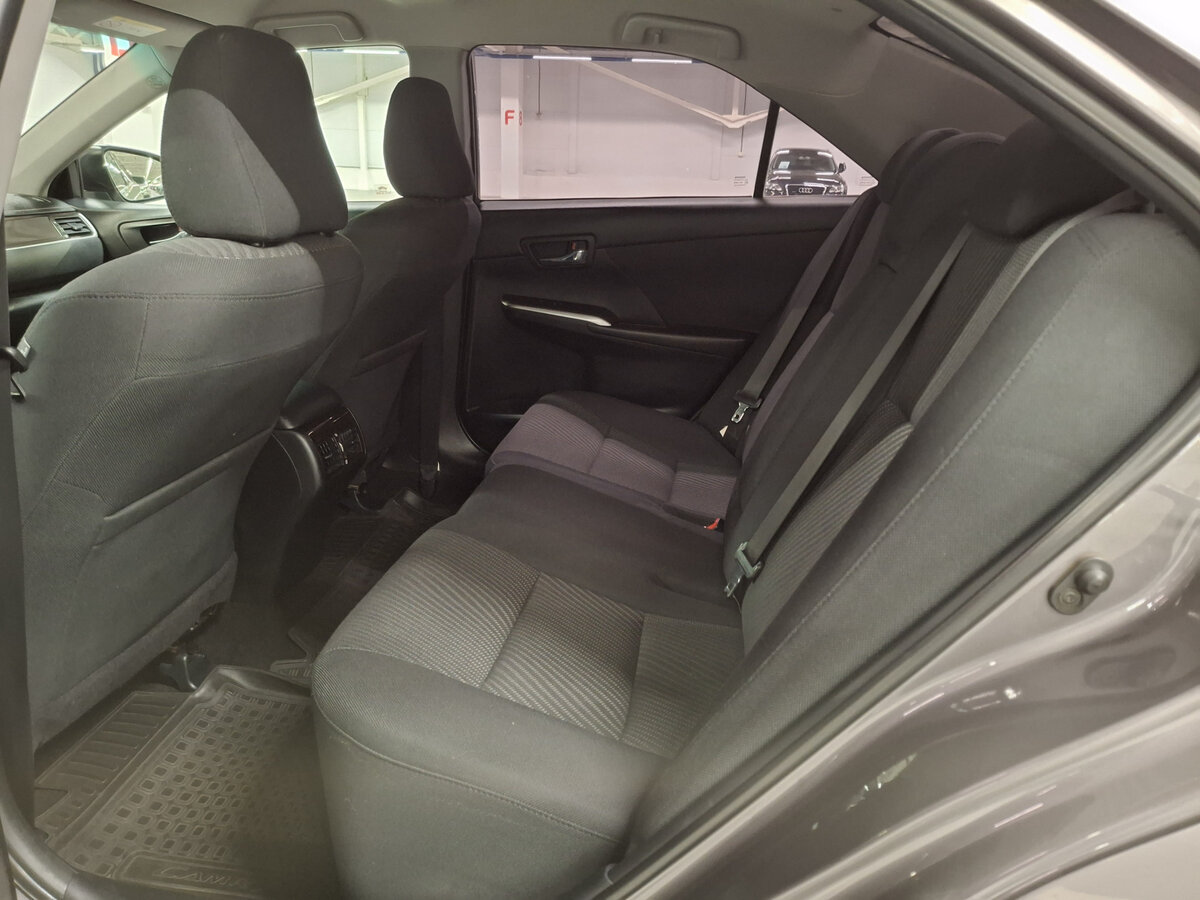 Купить Toyota Camry с пробегом. Фото: #10