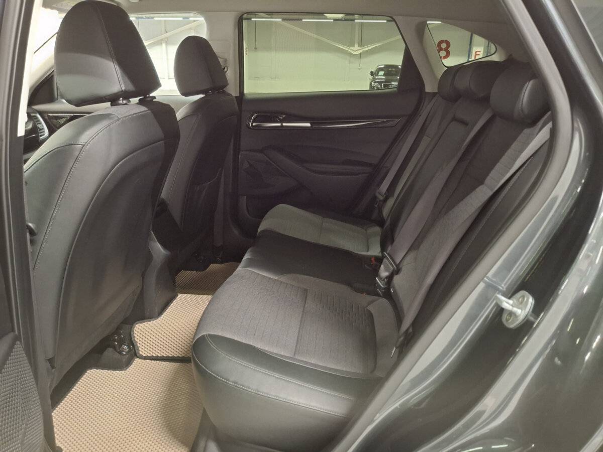 Купить Kia Seltos с пробегом. Фото: #11