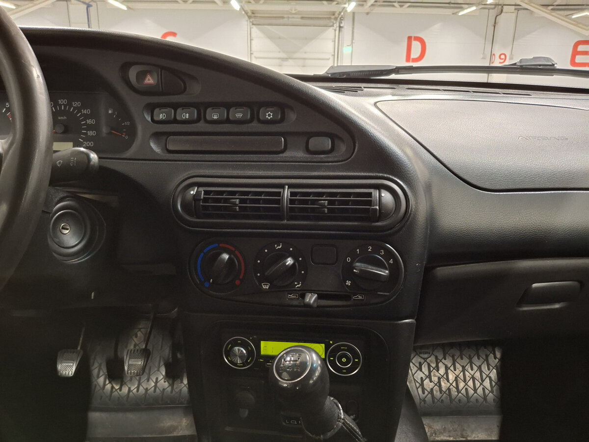 Купить Chevrolet Niva с пробегом. Фото: #14