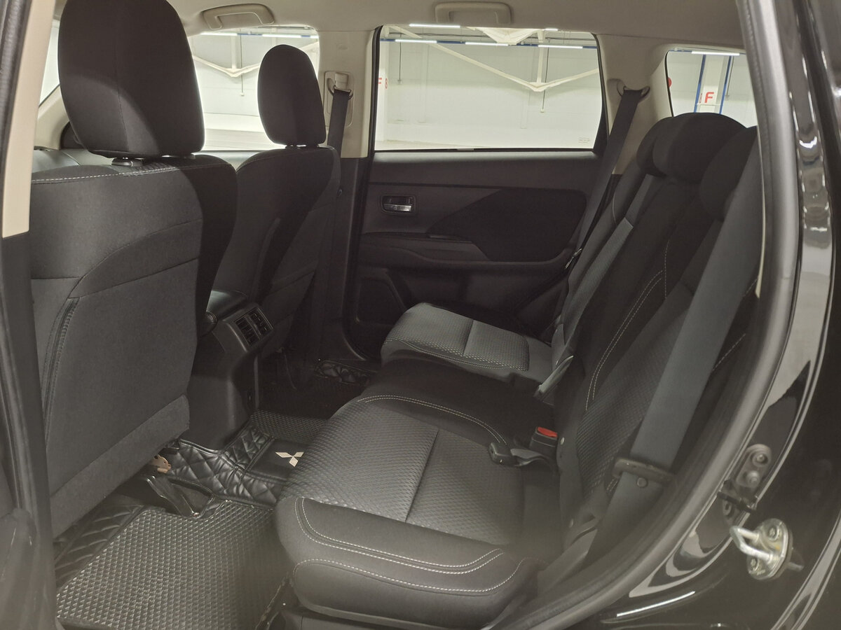 Купить Mitsubishi Outlander с пробегом. Фото: #11