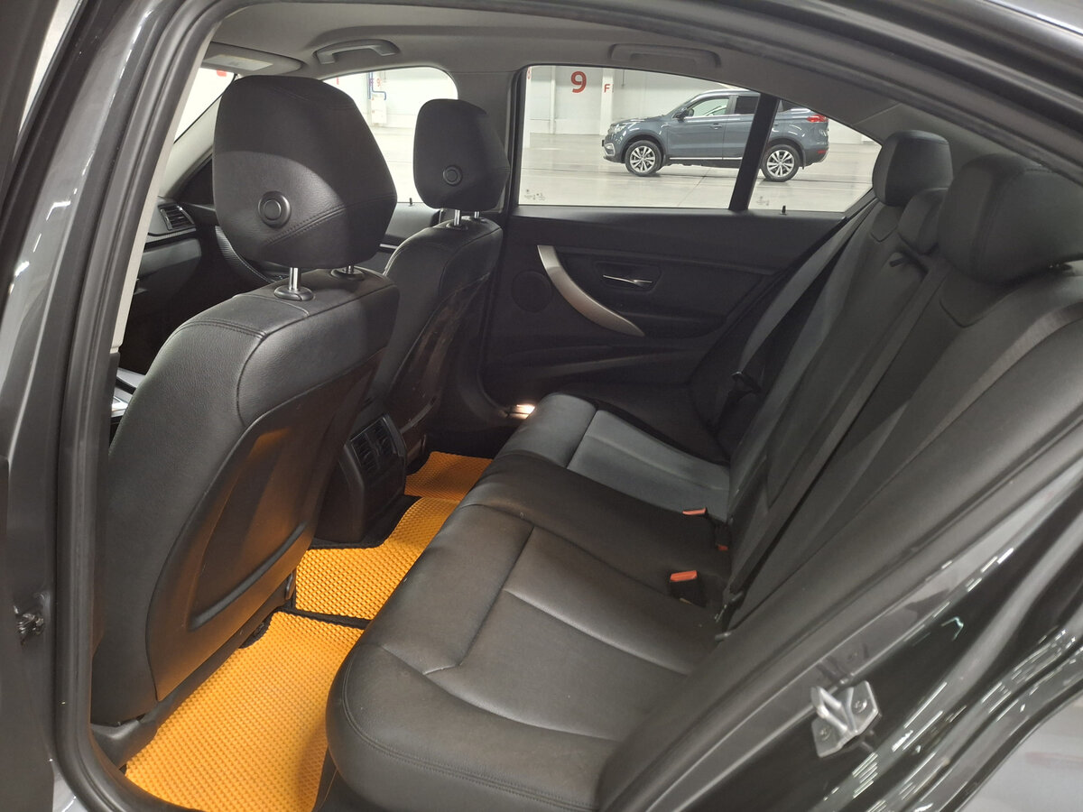 Купить BMW 3 серии с пробегом. Фото: #10