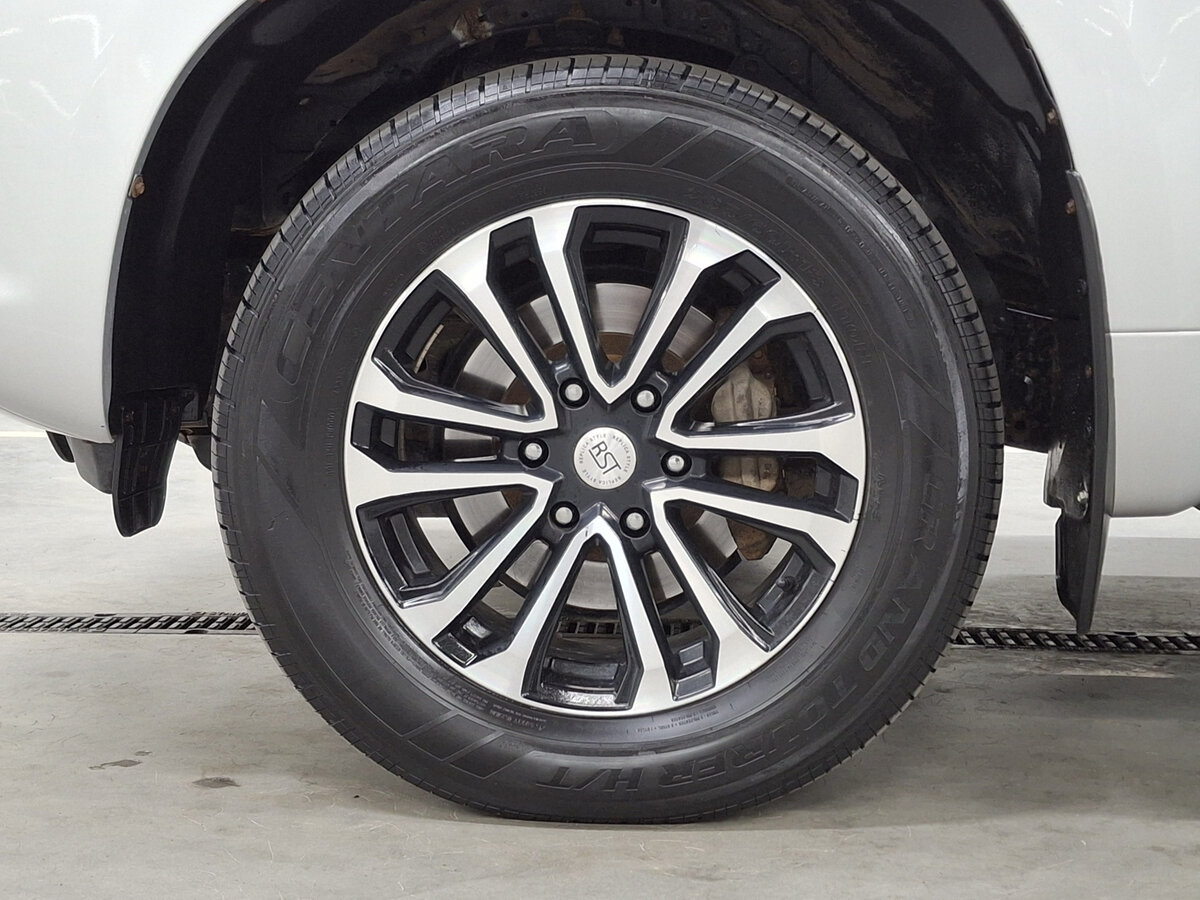 Купить Toyota Land Cruiser Prado с пробегом. Фото: #17