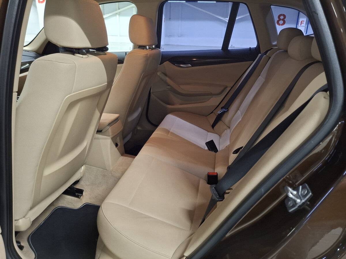 Купить BMW X1 с пробегом. Фото: #11