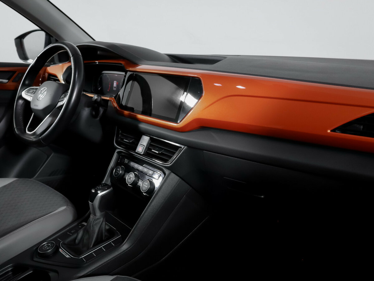 Купить Volkswagen Taos с пробегом. Фото: #6