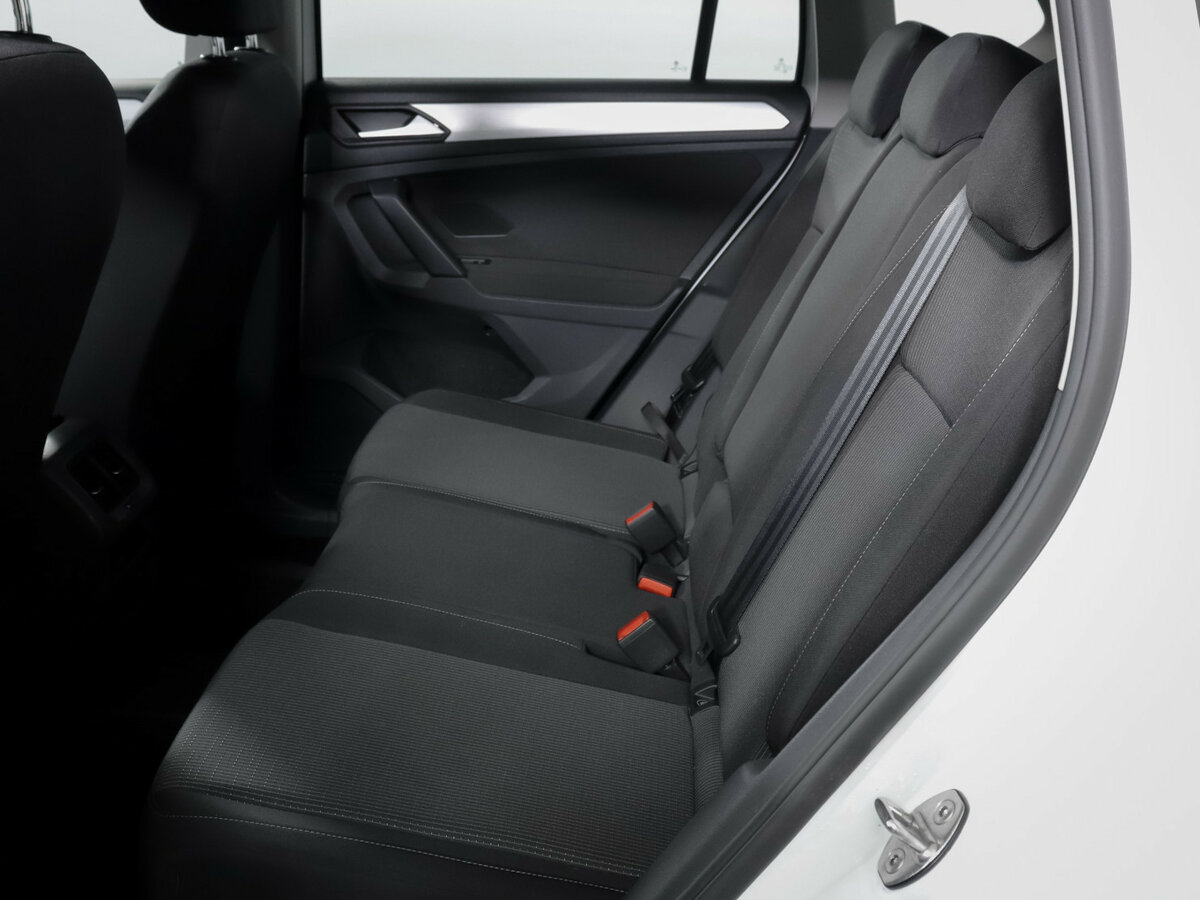 Купить Volkswagen Tiguan с пробегом. Фото: #9