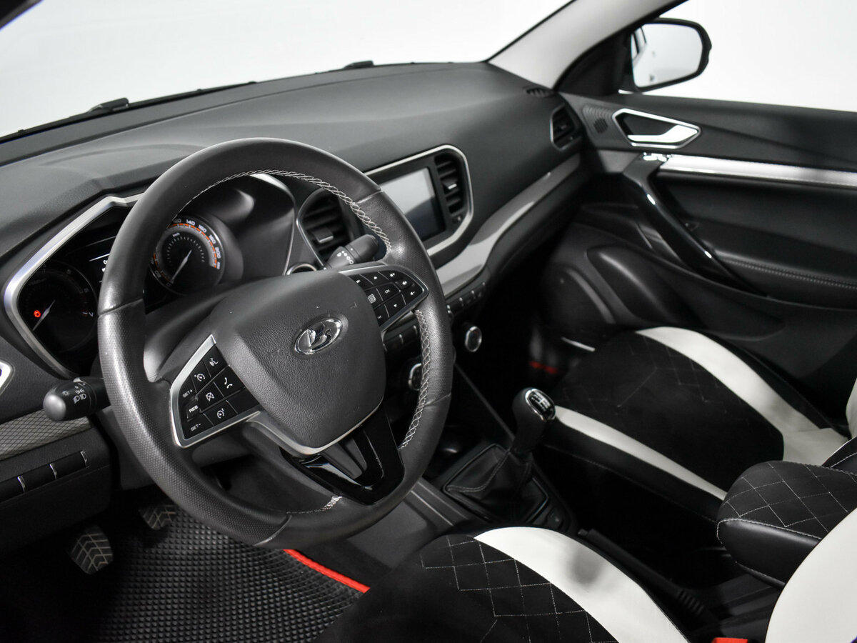 Купить Lada (ВАЗ) Vesta с пробегом. Фото: #8