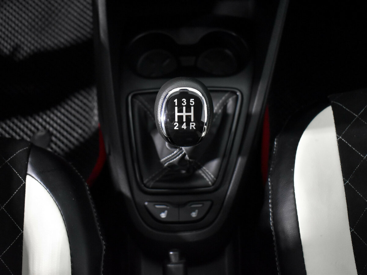 Купить Lada (ВАЗ) Vesta с пробегом. Фото: #9