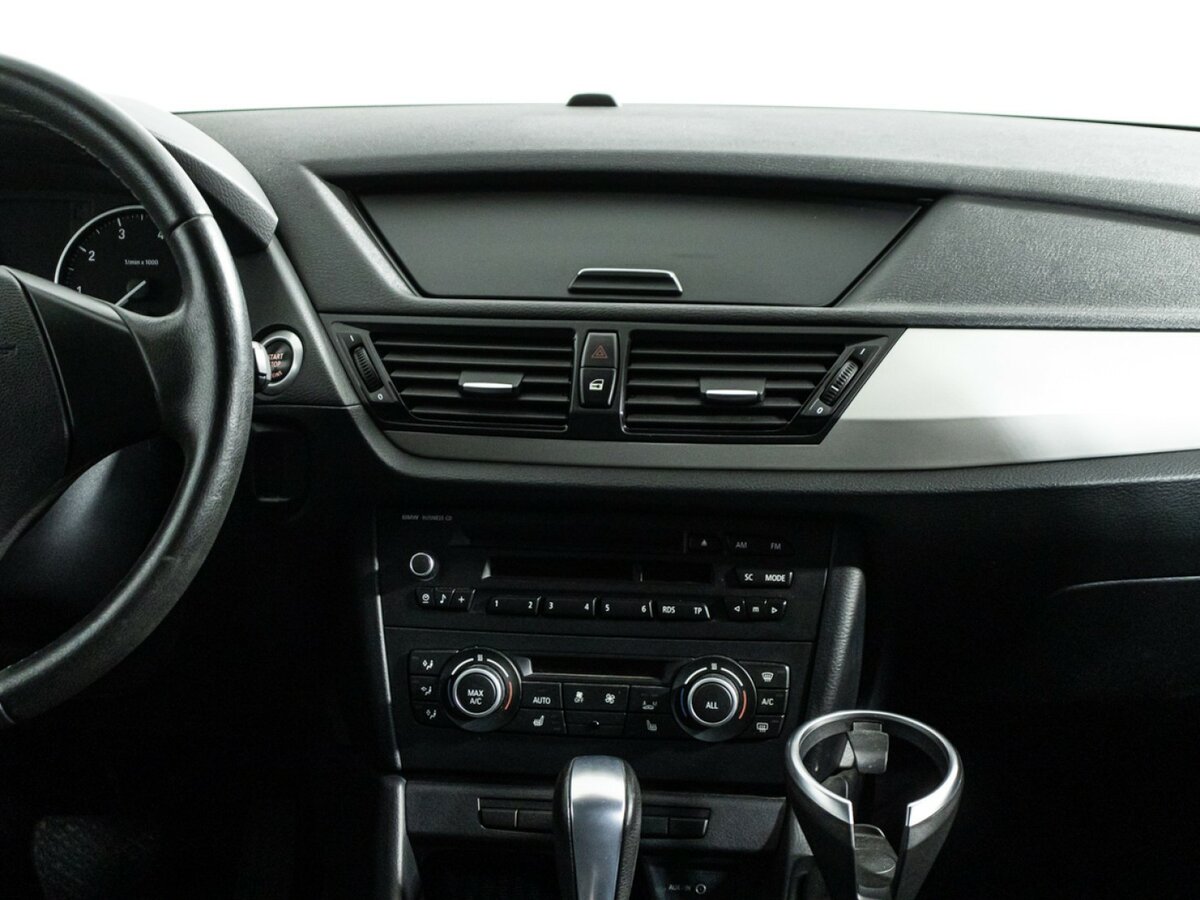 Купить BMW X1 с пробегом. Фото: #12