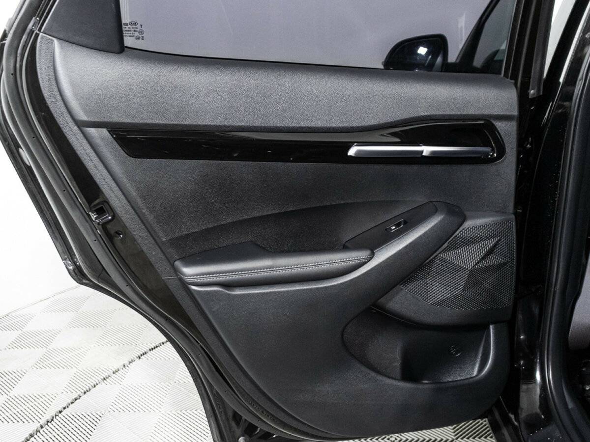 Купить Kia Seltos с пробегом. Фото: #22