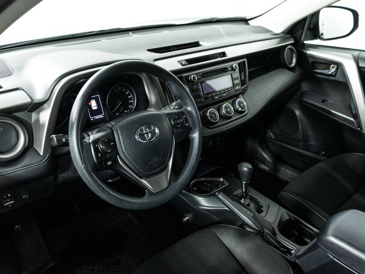 Купить Toyota RAV4 с пробегом. Фото: #10