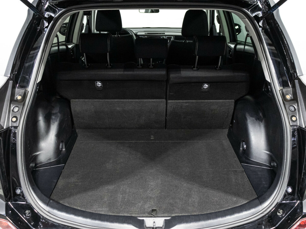 Купить Toyota RAV4 с пробегом. Фото: #16