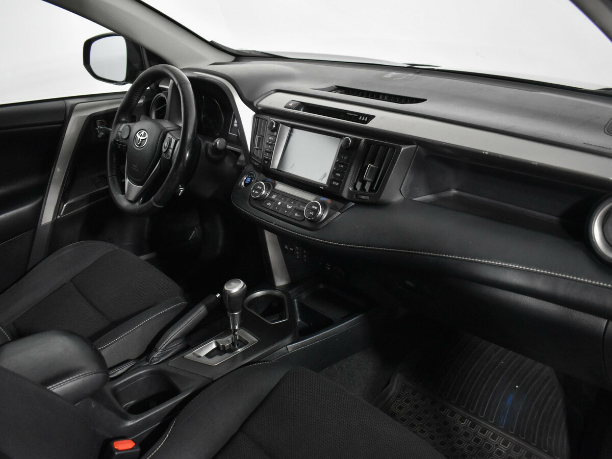 Купить Toyota RAV4 с пробегом. Фото: #12