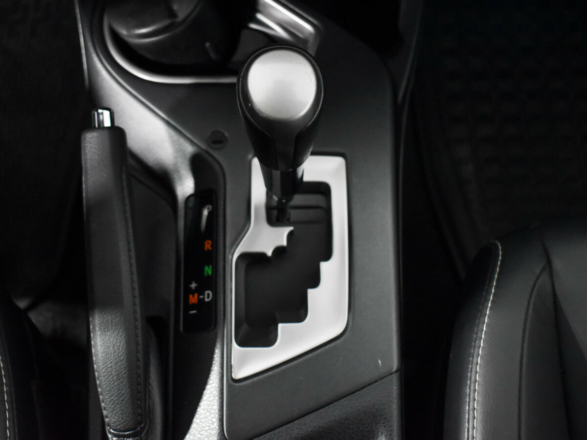 Купить Toyota RAV4 с пробегом. Фото: #8