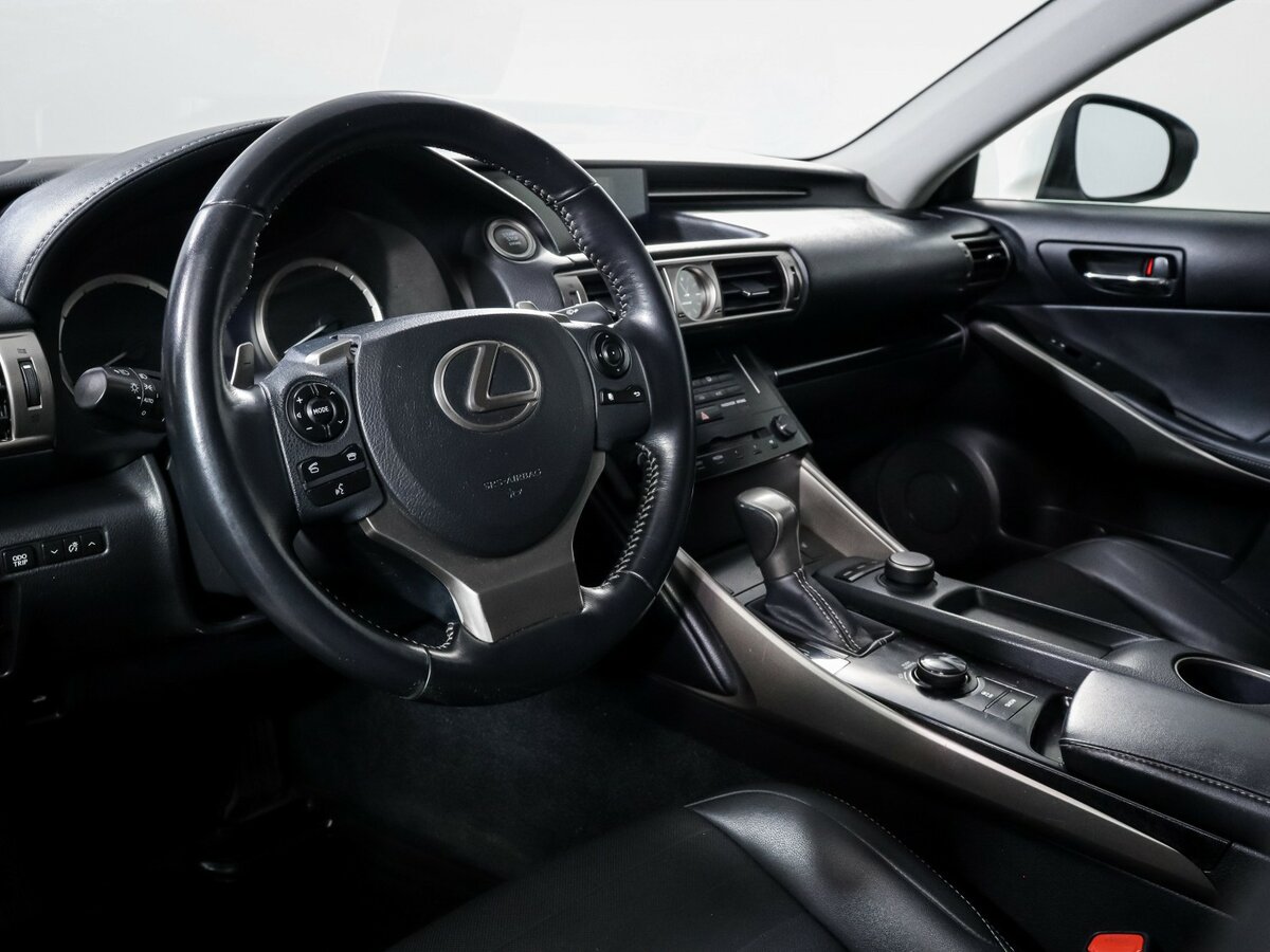 Купить Lexus IS с пробегом. Фото: #11