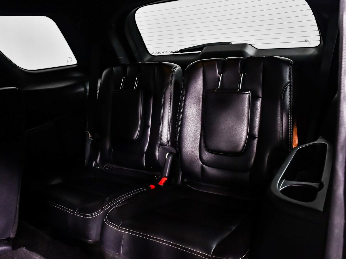 Купить Ford Explorer с пробегом. Фото: #13