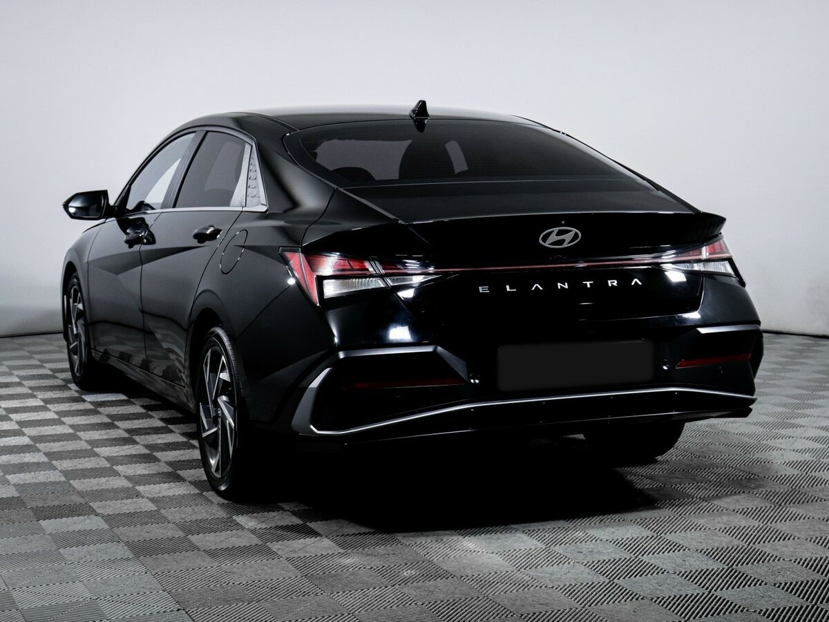 Купить Hyundai Elantra с пробегом. Фото: #5