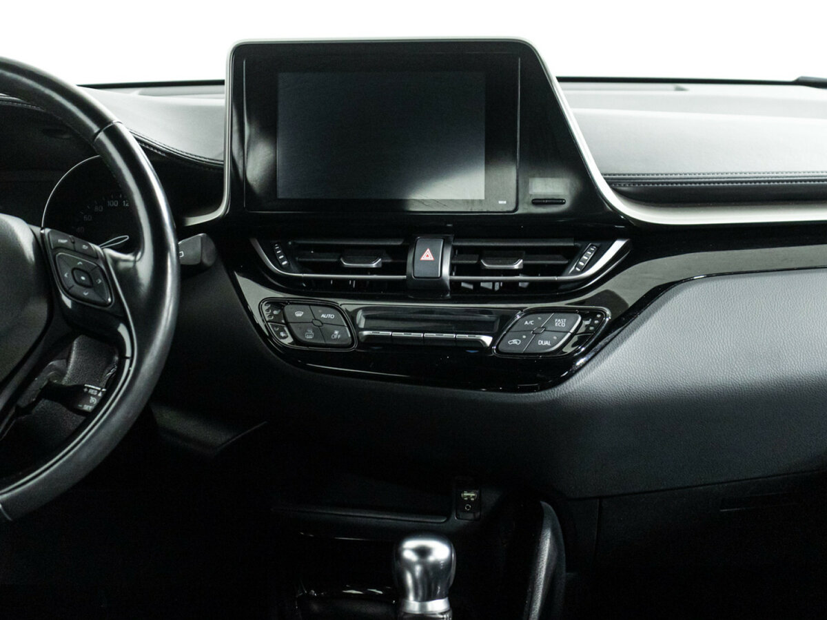 Купить Toyota C-HR с пробегом. Фото: #13