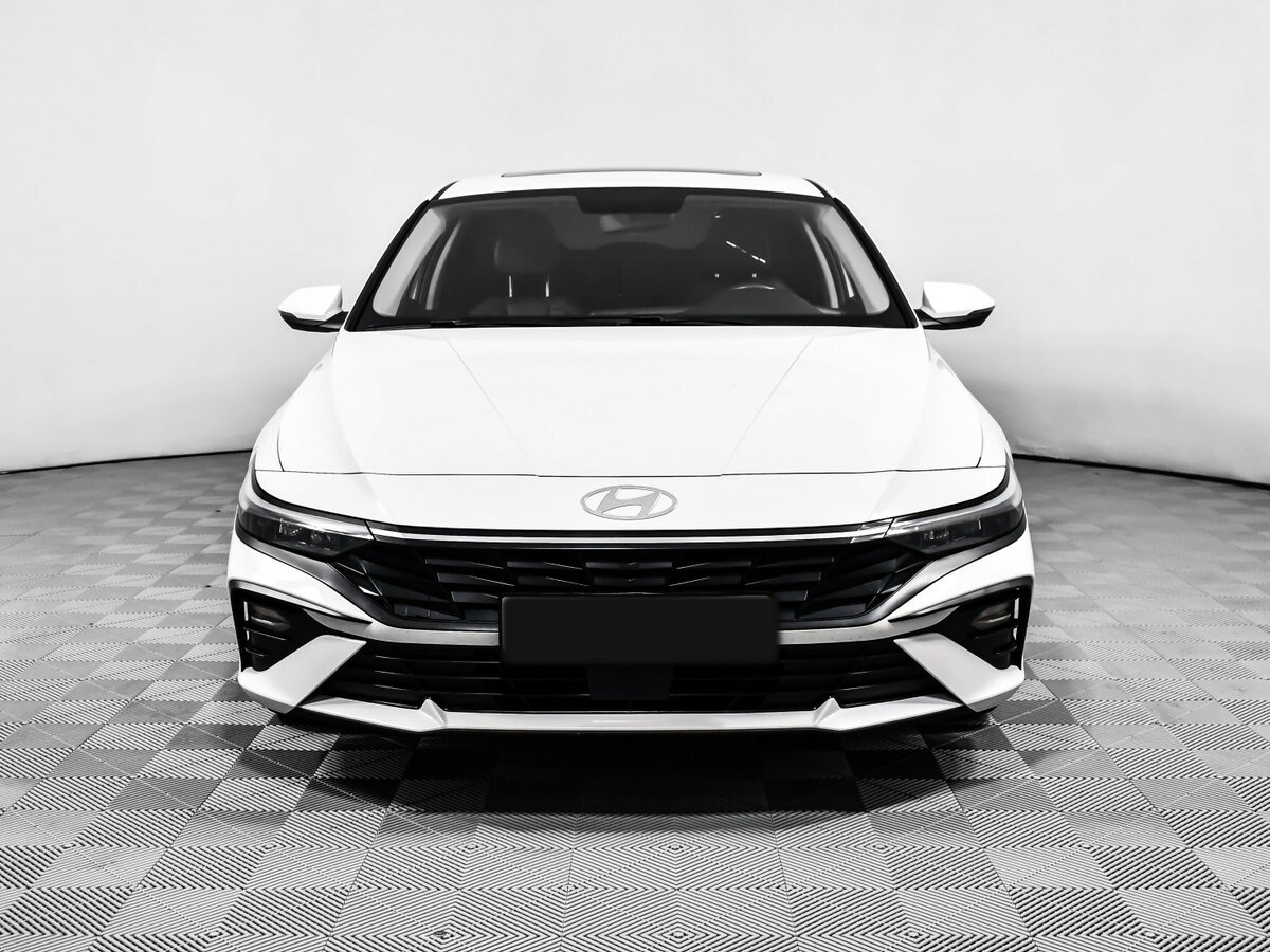 Купить Hyundai Elantra с пробегом. Фото: #1