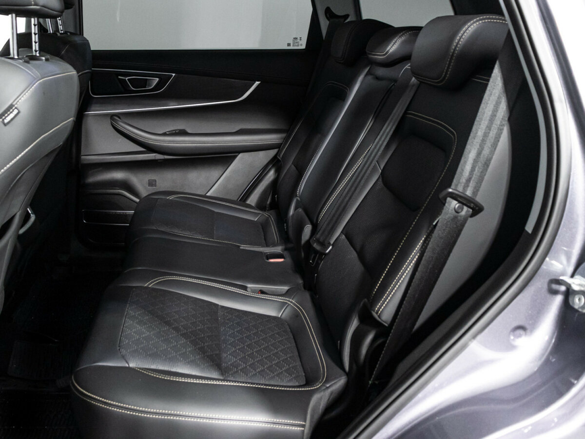 Купить Chery Tiggo 8 с пробегом. Фото: #7