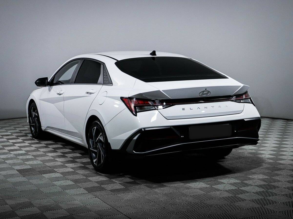 Купить Hyundai Elantra с пробегом. Фото: #5