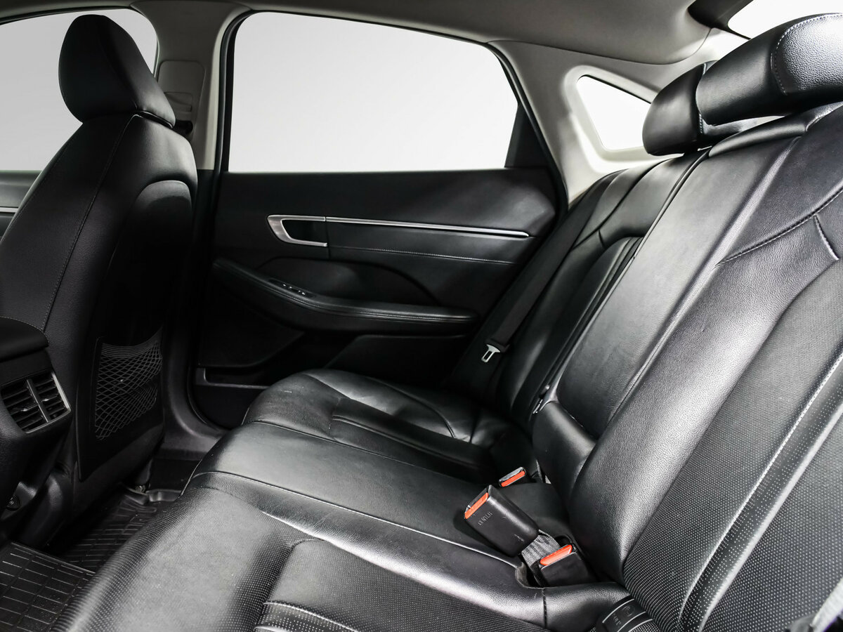 Купить Hyundai Sonata с пробегом. Фото: #9